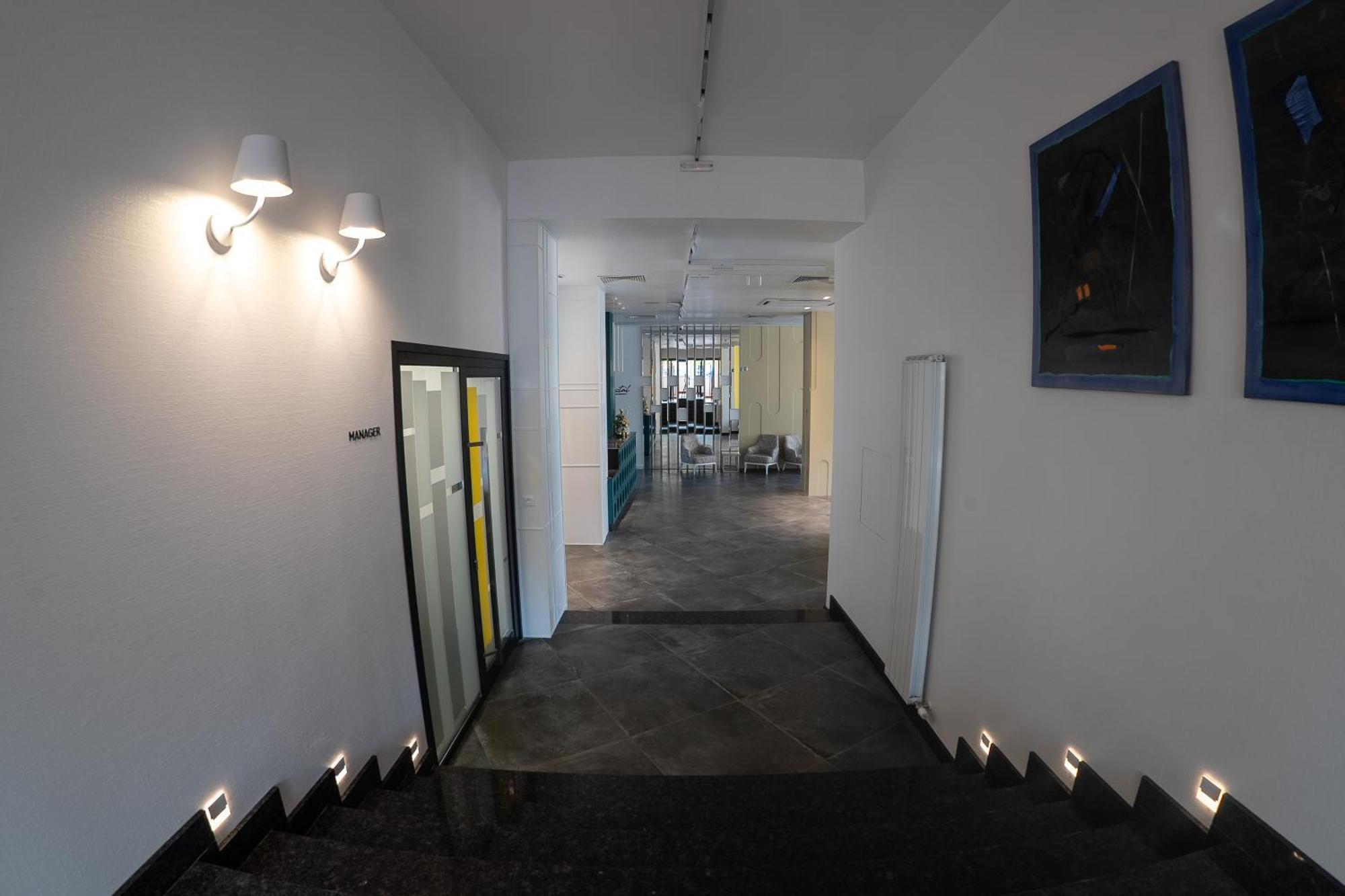 Хотел Crystal Ruse Exteriér fotografie