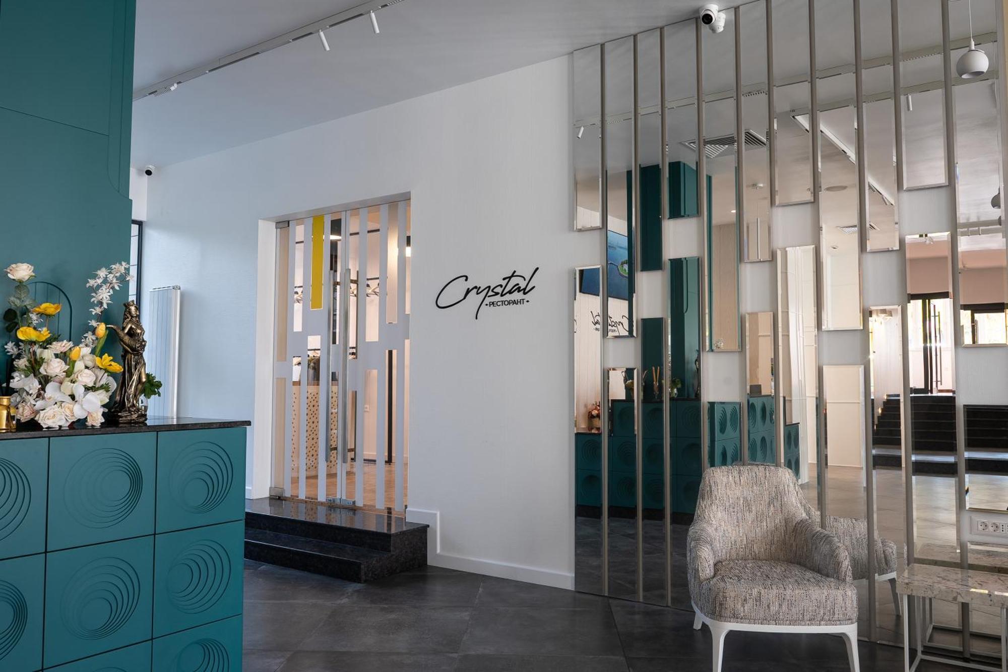 Хотел Crystal Ruse Exteriér fotografie
